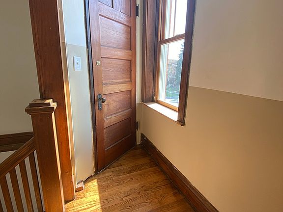 3rd image of 3050 N Davlin Ct #2