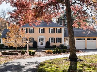 7 Crooked Meadow Ln, Hingham, MA 02043
