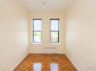 409 Grand St, Brooklyn, NY 11211