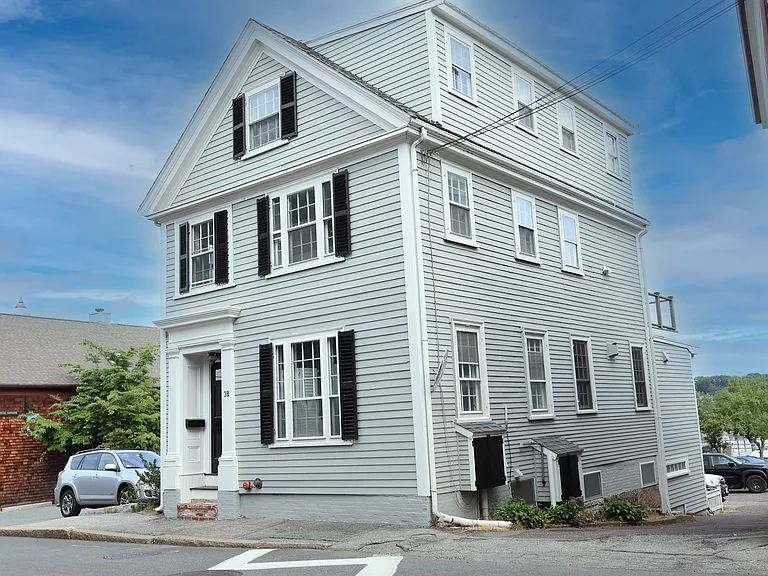 38 Central St #2 — Photo 16