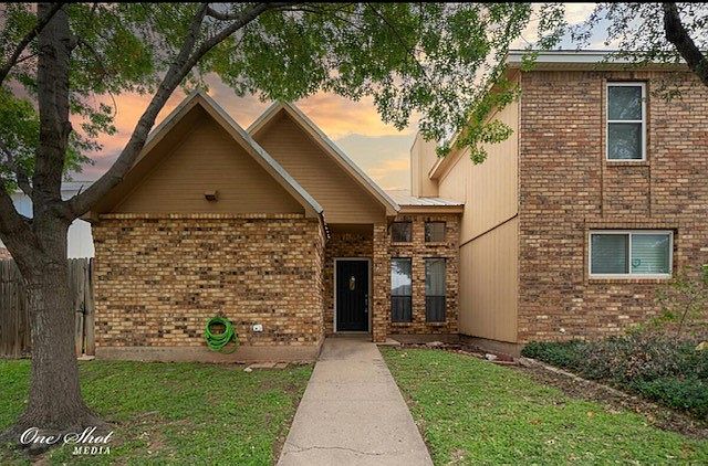 1st image of 3166 Chimney Cir