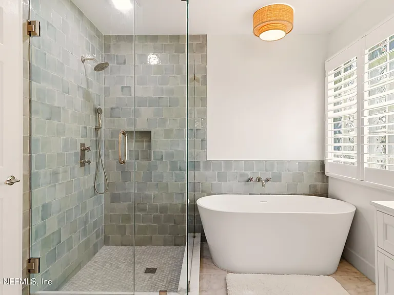 120 Alsace Ct — Photo 27