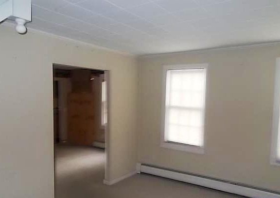 4th image of 926 W High St