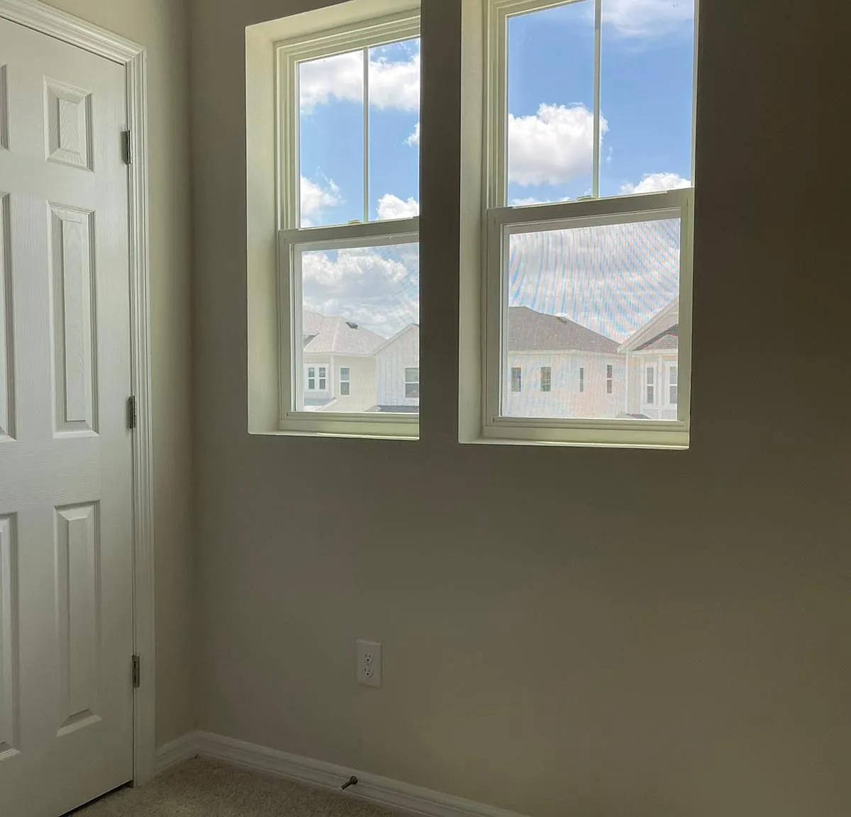 4 bed, 3.5 bath, 2439 sqft, $3,199 — Photo 3