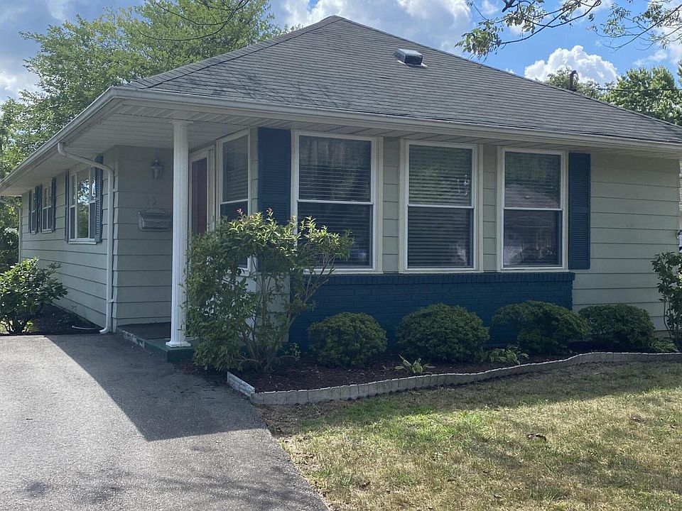 1st image of 33 Mount Fairweather Ln