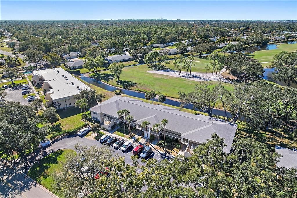 7860 Palm Aire Ln APT 104