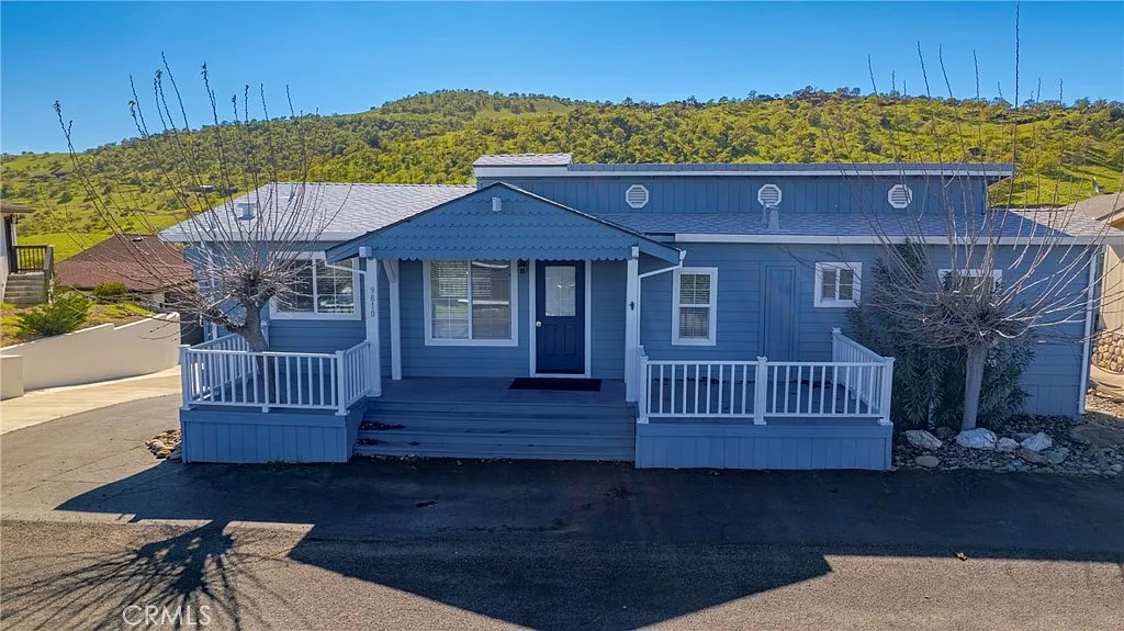9810 Boat Club Dr photo 1