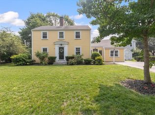 10 Sherwood Rd, Hingham, MA 02043