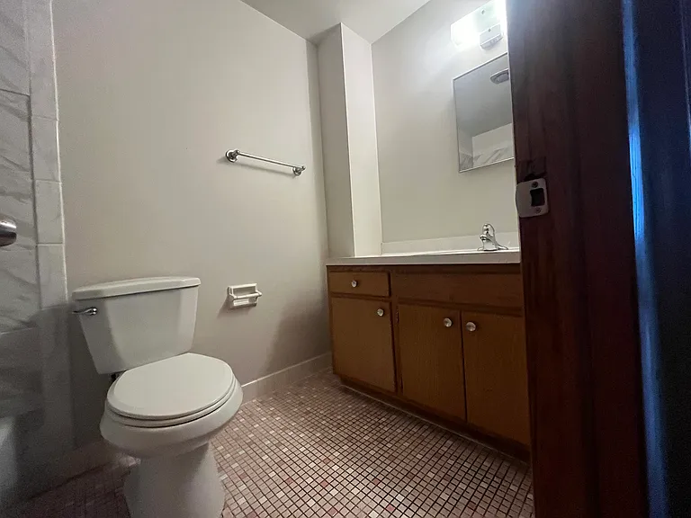 8142 W Howard Ave — Photo 11