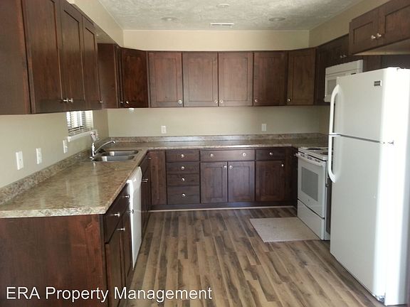3rd image of 1715 N Cedar Blvd