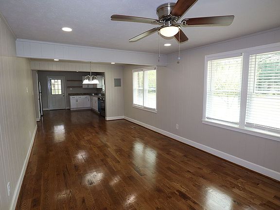 4th image of 2075 14th St