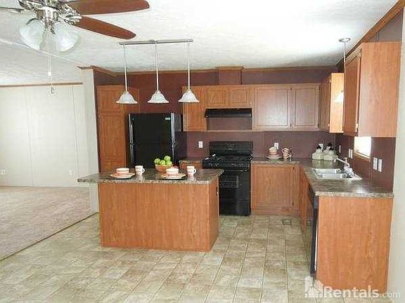 2nd image of 207 Ponderosa Ln