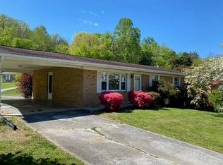 1316 Hickory Ln, Morristown, TN 37813