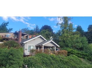6948 SW 33rd Pl, Portland, OR 97219