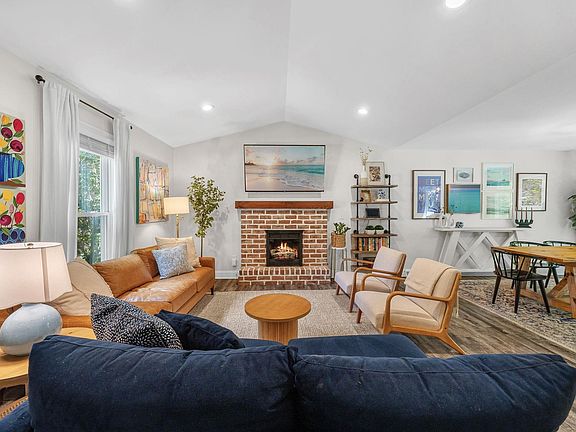 5th image of 4 Dearsley Ct