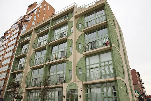 Sold by aptsandlofts.com | media 11