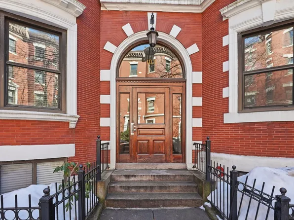 102 Gainsborough St, Boston, MA