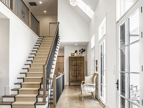 4th image of 3580 Dartmoor Way