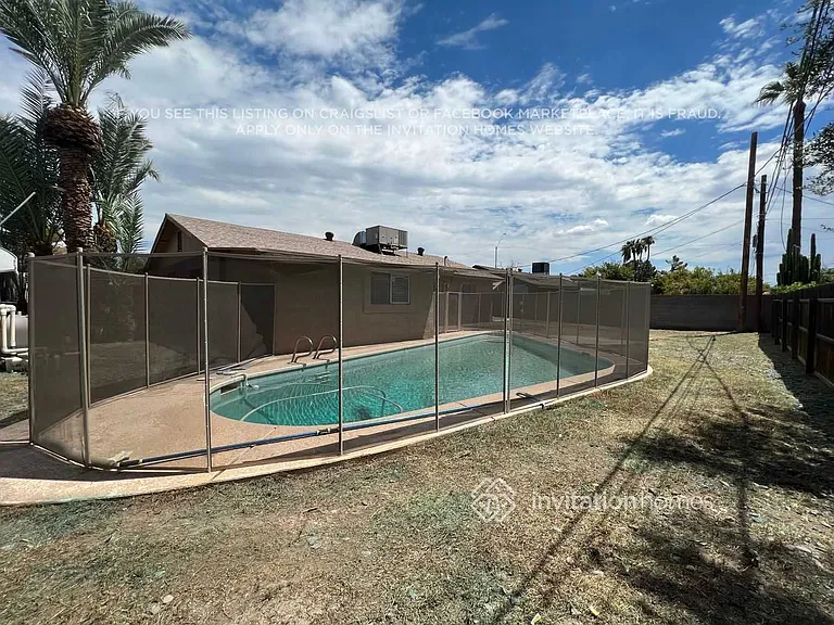 6008 N 61st Dr — Photo 17