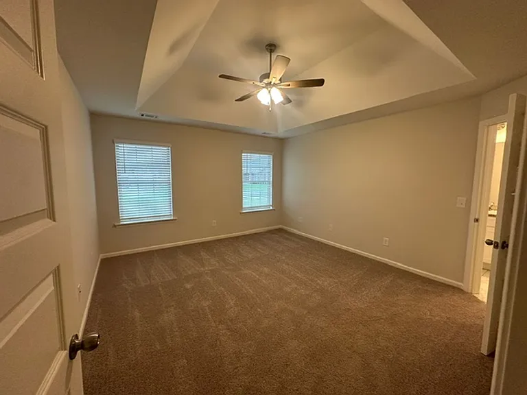 444 Country Club Dr — Photo 22