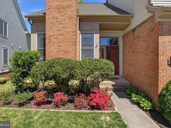 2nd image of 3424 Silver Maple Pl