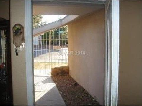 3rd image of 4126 Aspen St