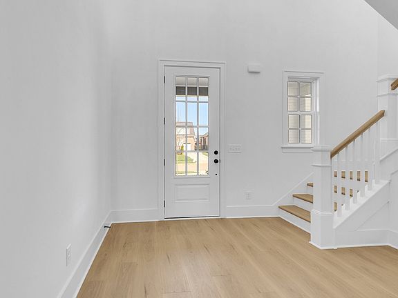 4th image of 8213 Ashbury Ct