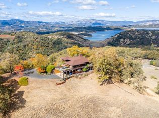 3003 Deerwood Dr, Ukiah, CA 95482