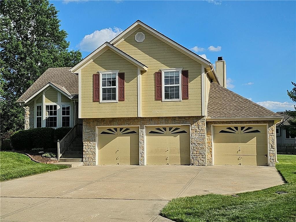 1711 Goose Creek Ct, Raymore, MO 64083 Zillow
