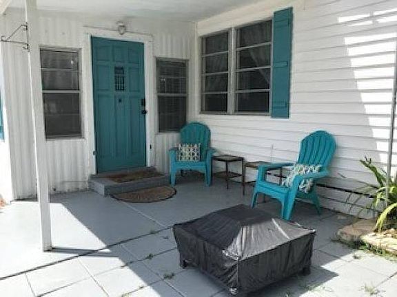 3rd image of 1208 Lee St Lot 110