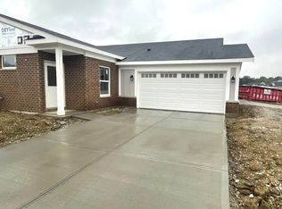 6046 Bluecrest Dr, Indianapolis, IN 46234