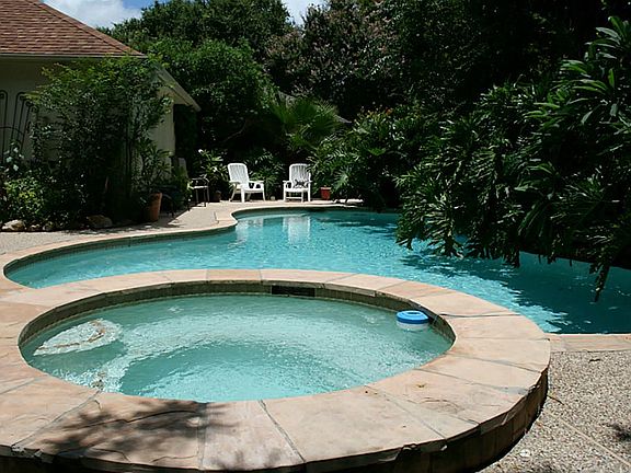 2nd image of 2023 Autumn Lake Dr