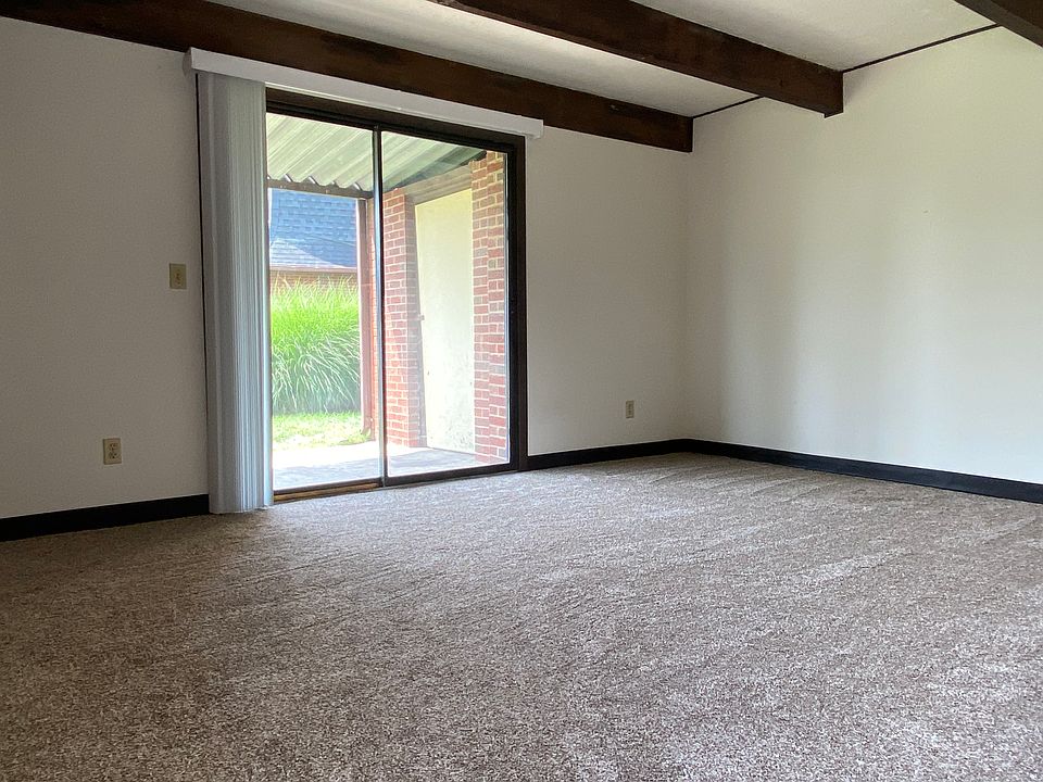 living room, new carpet
