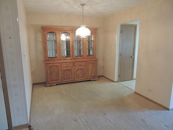 3rd image of 205 Walters Ln APT 1B