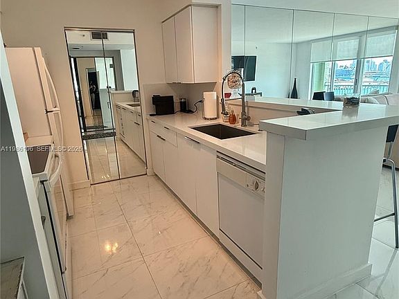 5th image of 90 Alton Rd APT 1106