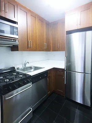 Rented by Citi Habitats | media 23