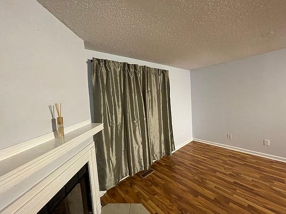 3rd image of 174 Macandrews Way #174