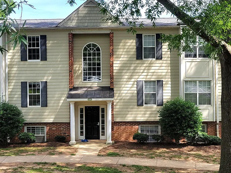 1356 Villa Way #E — Photo 1
