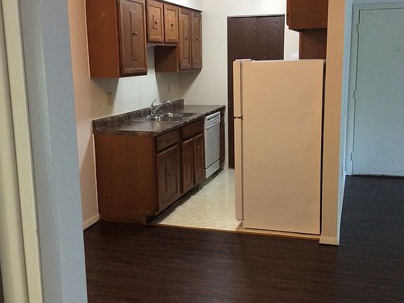 4th image of 2147 Meadow Ln APT 11
