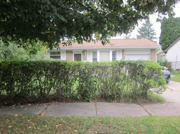 3708 Sumpter St, Lansing, MI 48911