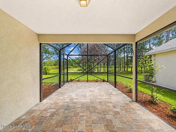 4th image of 541 Morning Cove Cir SE
