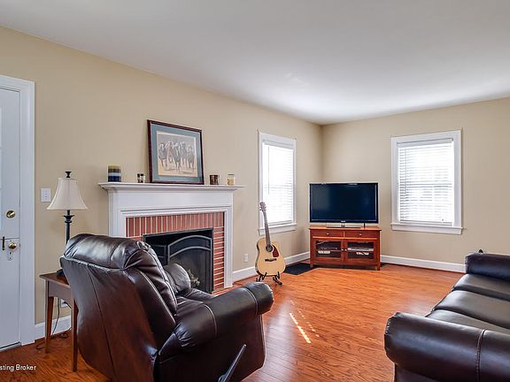 5th image of 2418 Brighton Dr