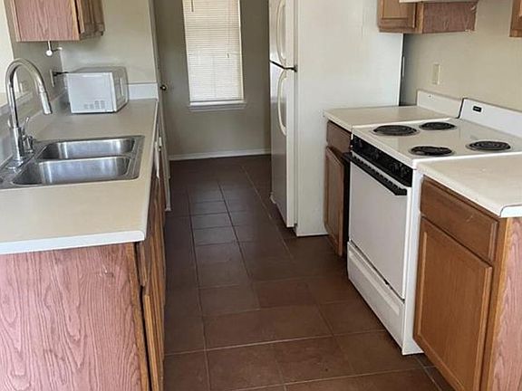 2nd image of 10005 Bilbrook Pl #A