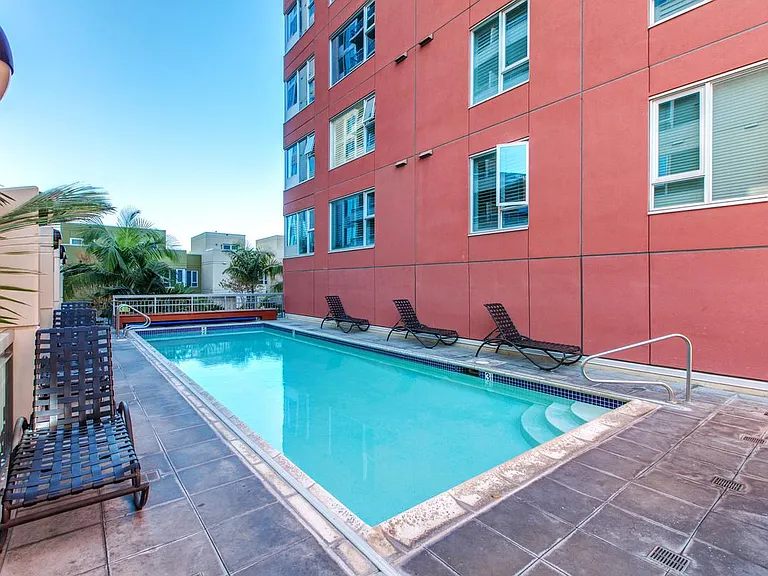 300 W Beech St #1904 — Photo 18