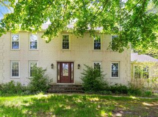4 Dix Rd, Franklin, MA 02038