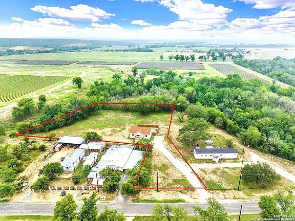 2nd image of 8062 County Road 429