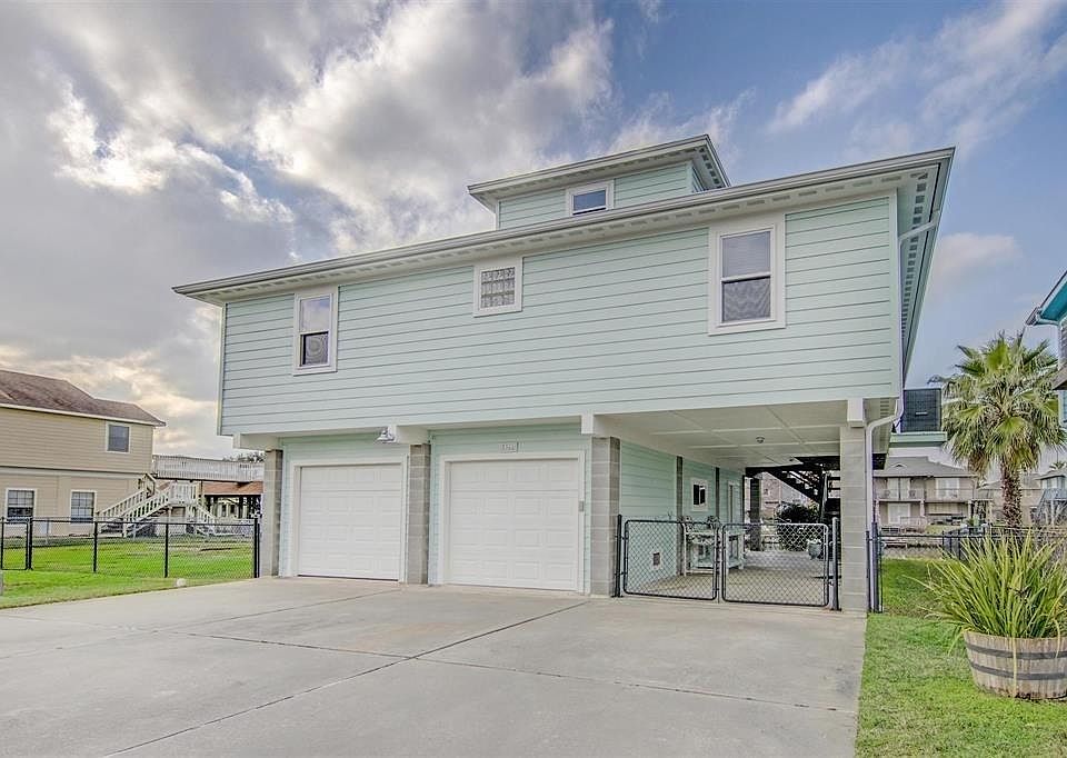 1st image of 1002 Redfish St