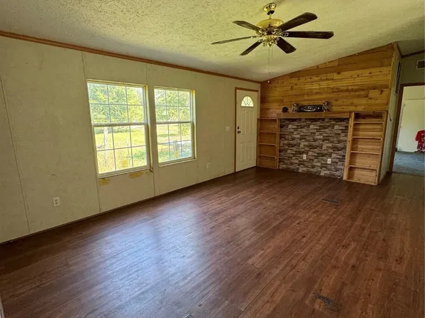 1310 Timber Creek Dr, Kemp, TX 75143