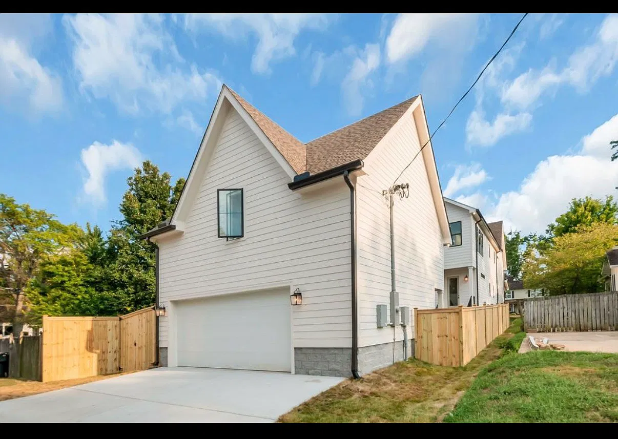 1 bed, 700 sqft, $2,149 — Photo 1