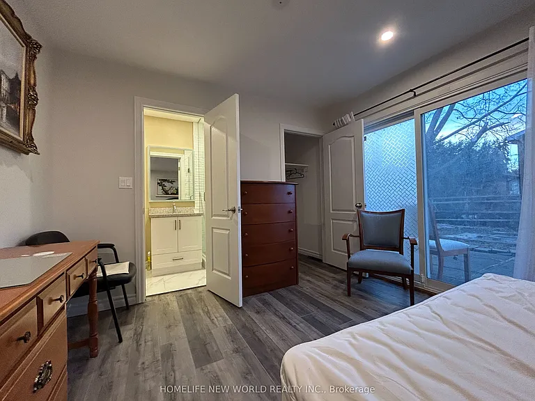 38 Cedarcroft Blvd S — Photo 13